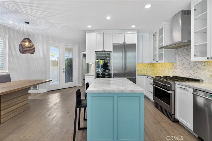 517 Fernleaf, Corona Del Mar, California 92625