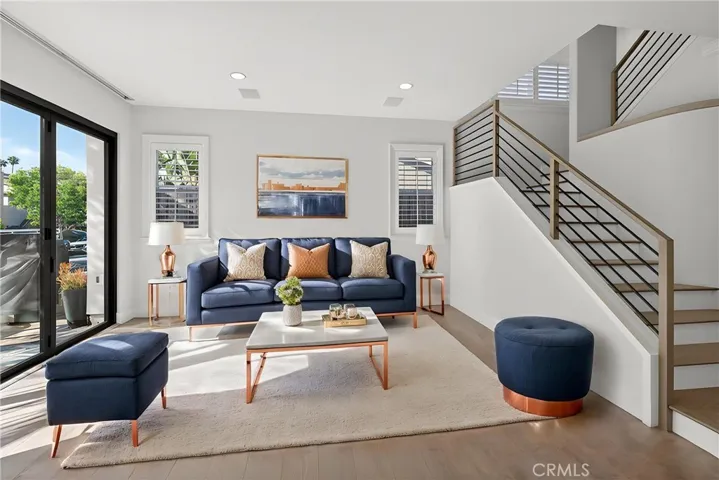 517 Fernleaf, Corona Del Mar, California 92625