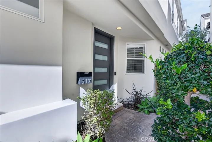 517 Fernleaf, Corona Del Mar, California 92625