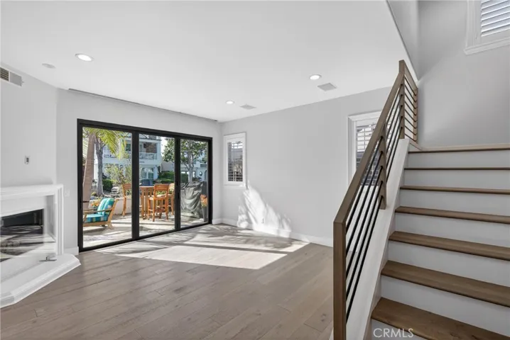 517 Fernleaf, Corona Del Mar, California 92625
