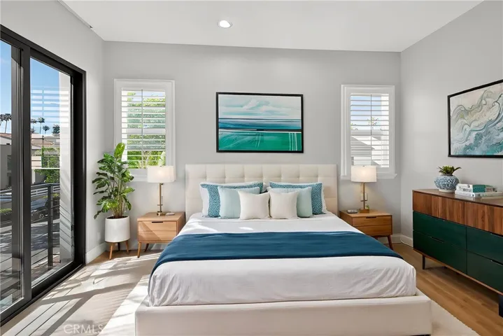 517 Fernleaf, Corona Del Mar, California 92625