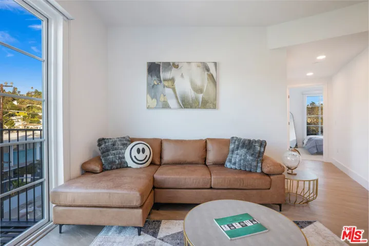 1221 Myra Avenue 423, Los Angeles, California 90029