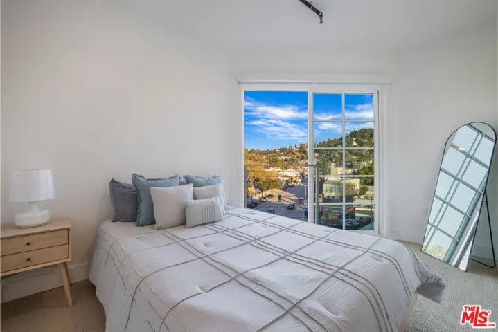 1221 Myra Avenue 423, Los Angeles, California 90029