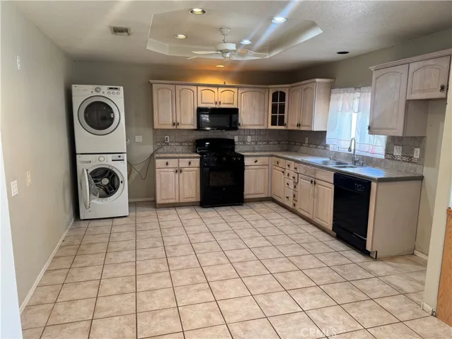 ADU - 2 Bed Unit - Kitchen