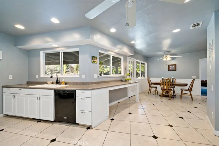 Eat in Kitchen