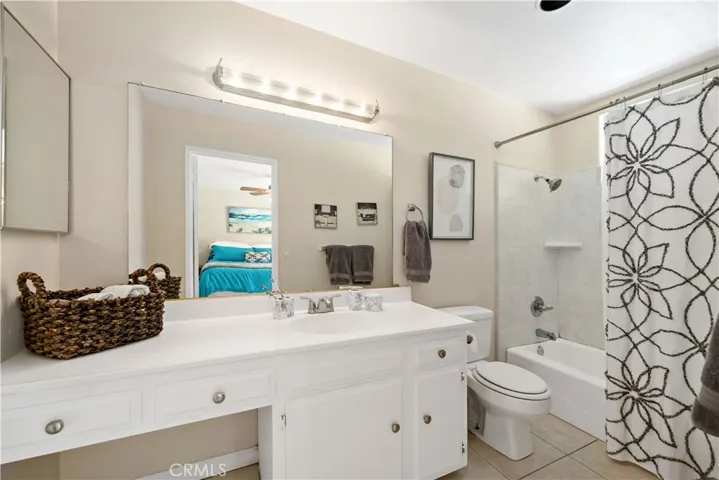 Main House: Primary Bathroom (Bathroom 3)