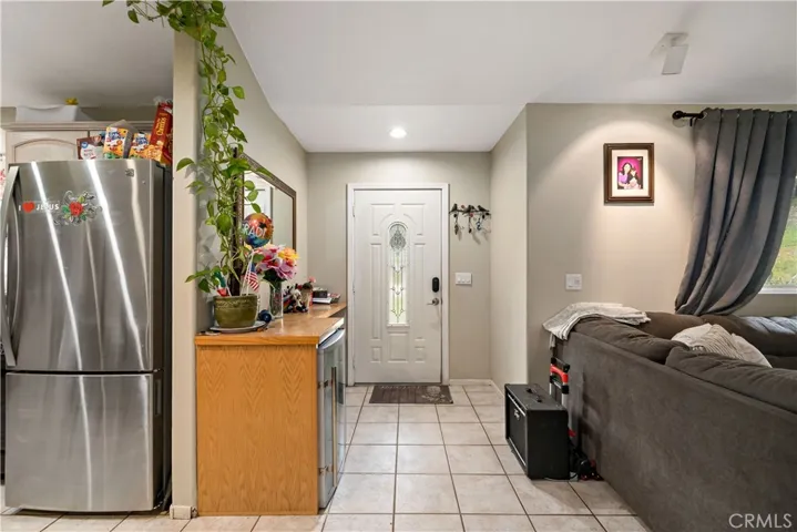 ADU (Unit 2) 2 bedroom/1 bath
