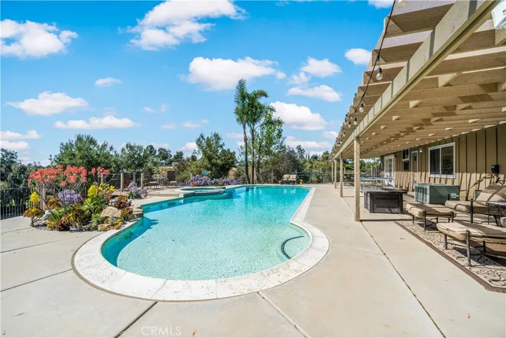 39980 Via Fernando, Temecula, California 92592