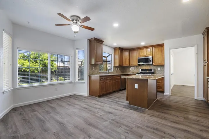 800 Treasure Lane, Manteca, California 95337