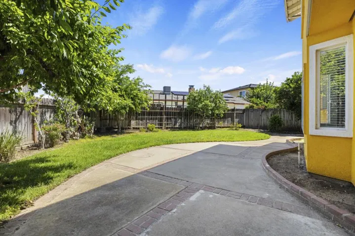 800 Treasure Lane, Manteca, California 95337
