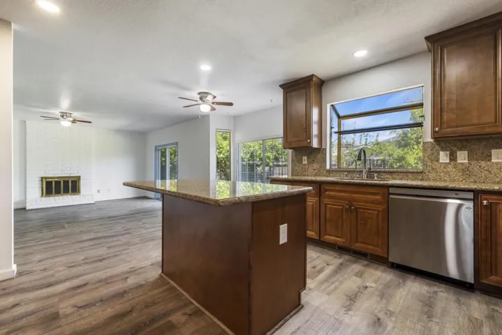 800 Treasure Lane, Manteca, California 95337