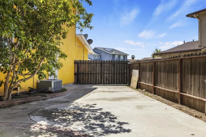 800 Treasure Lane, Manteca, California 95337