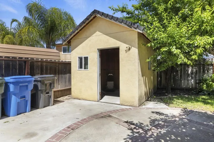 800 Treasure Lane, Manteca, California 95337