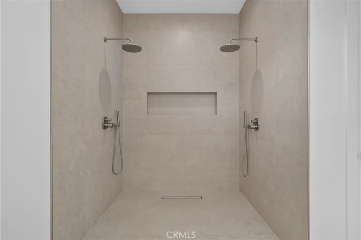 Dual Shower Heads