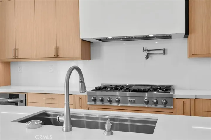 Sink & Range View