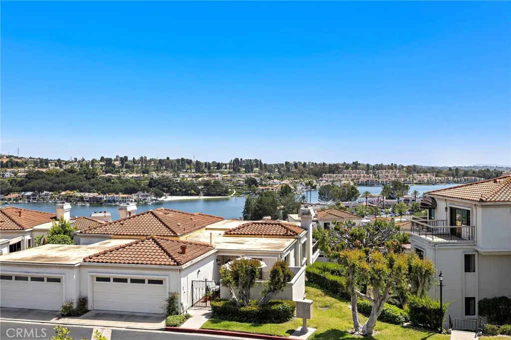 Gorgeous lake view!