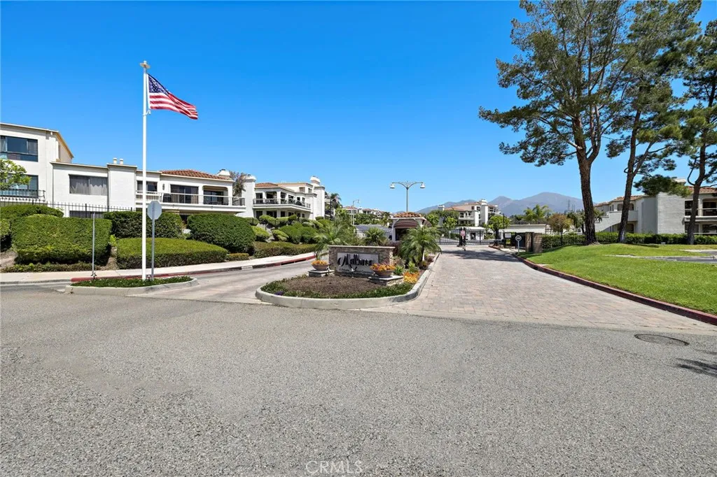 Gate Guarded sought after tract right next to Mission Viejo