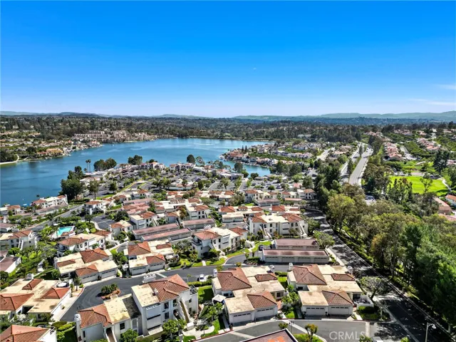 You will love this gorgeous lake side community in the heart of Mission Viejo!