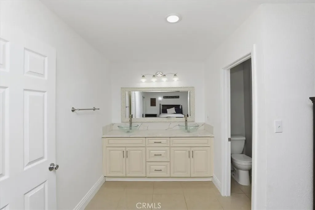 Primary Bedroom Suite Bathroom