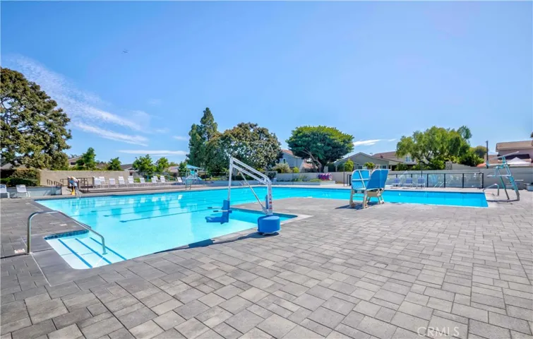 49 Meadowgrass, Irvine, California 92604