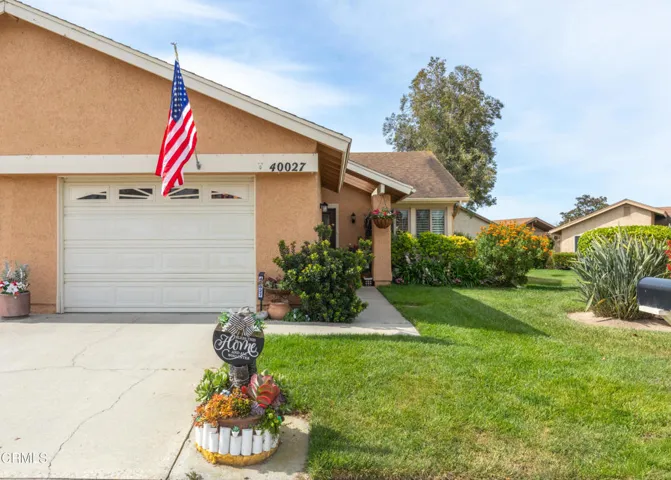 1 40027 Village 40 (Camarillo CA)