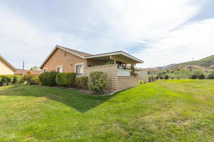 6 40027 Village 40 (Camarillo CA)