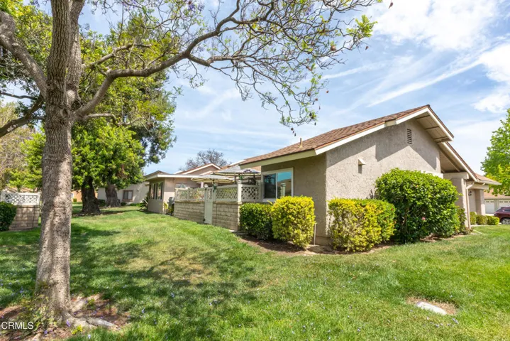 29 40033 Village 40 (Camarillo CA)