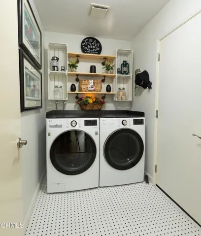 20 40033 Village 40 (Camarillo CA)