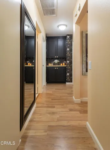 21 40033 Village 40 (Camarillo CA)