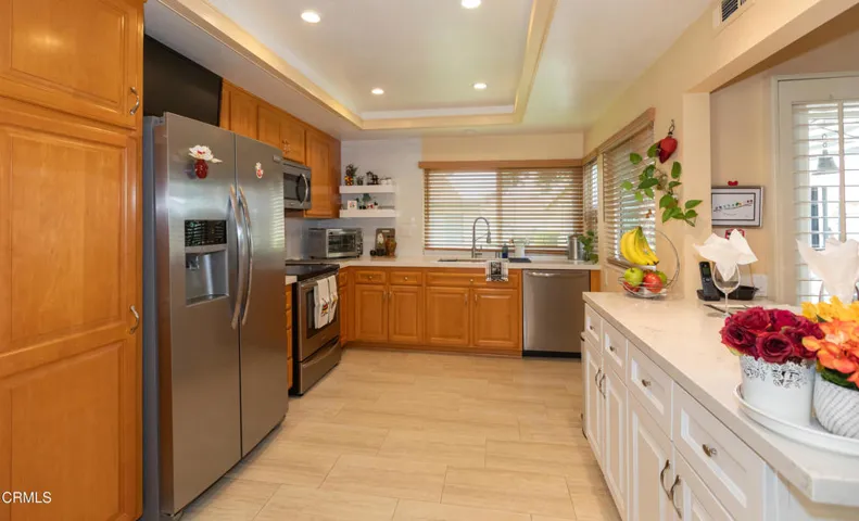 10 40033 Village 40 (Camarillo CA)