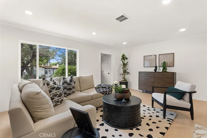 5981 Pickford Street, Los Angeles, California 90035