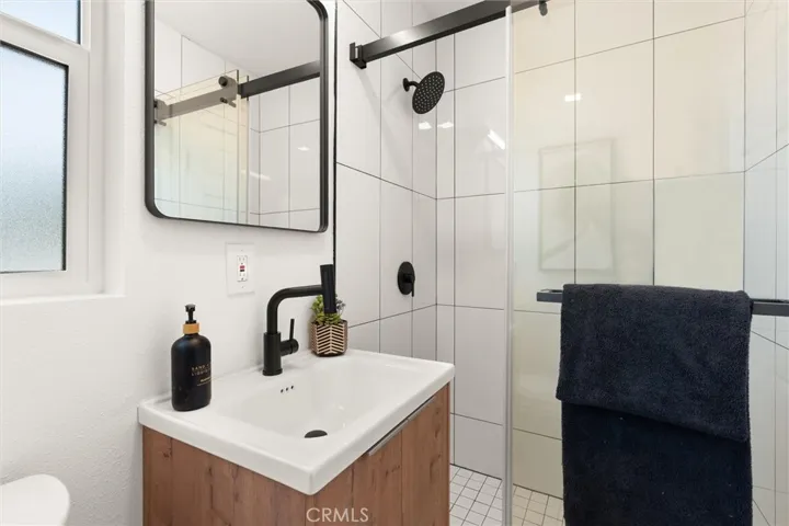 5981 Pickford Street, Los Angeles, California 90035