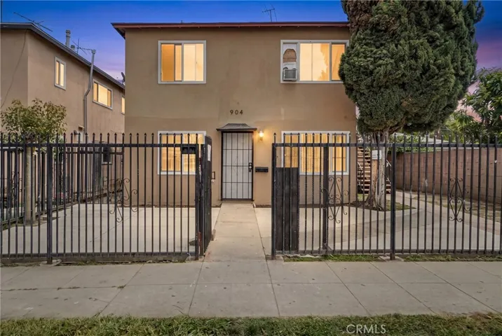 904 S Bullis Road, Compton, California 90221