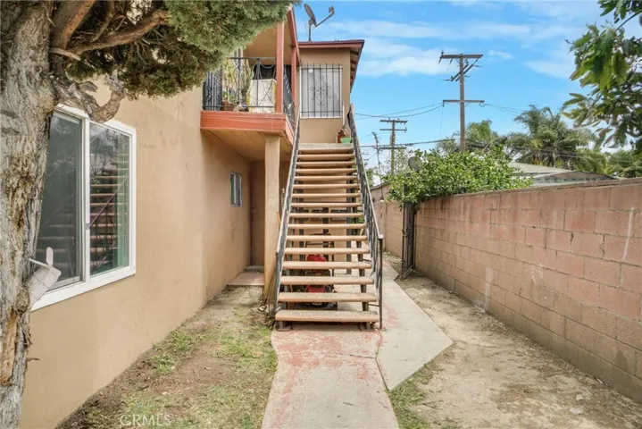 904 S Bullis Road, Compton, California 90221