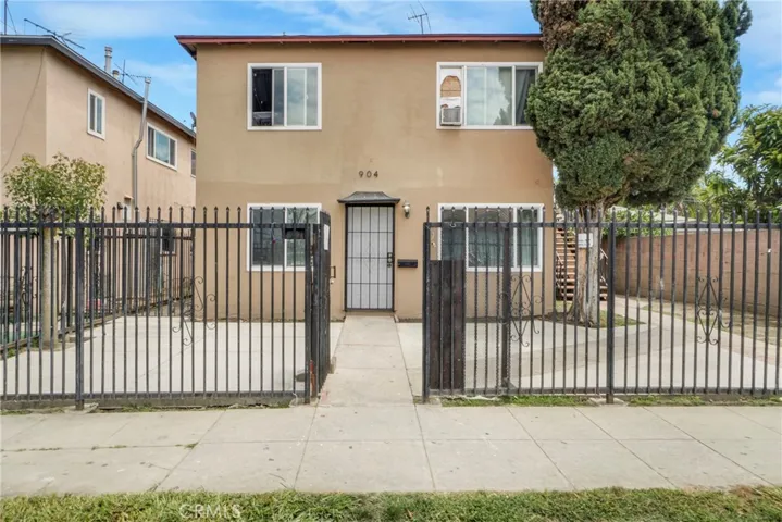 904 S Bullis Road, Compton, California 90221