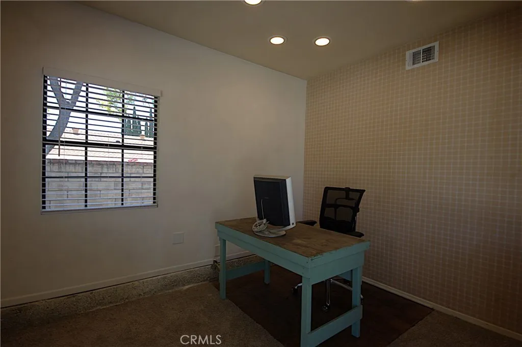 Front Office/Storage/Gym, Workshop or Hobby/Work Room in garage