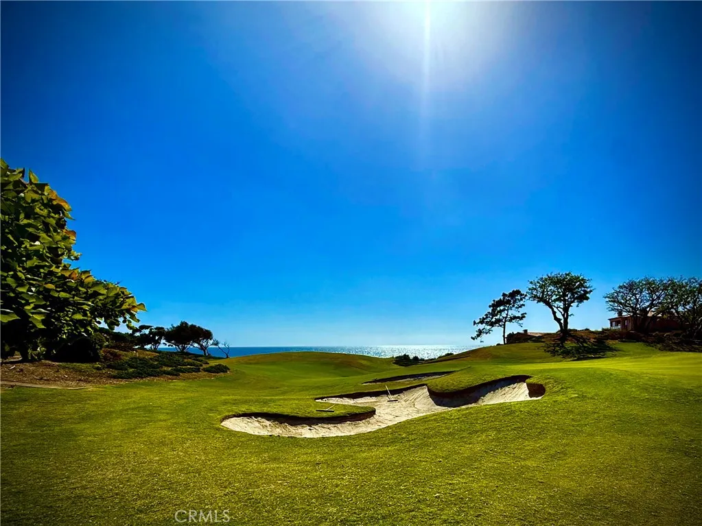 Minutes to more than five private and public golf courses and driving ranges.