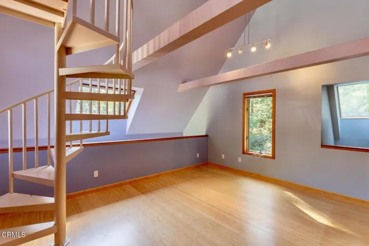 Bedroom with Loft