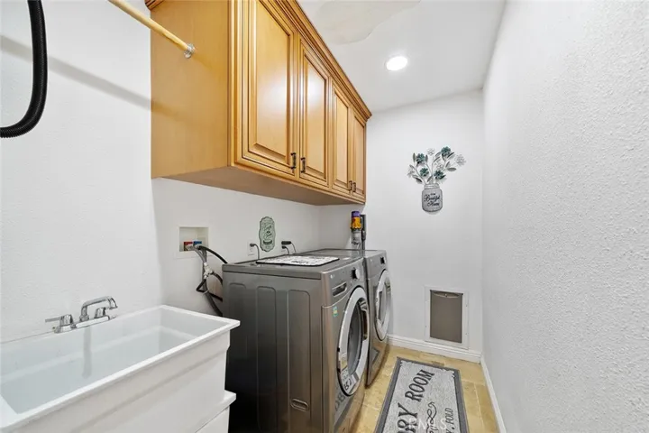 1582 Foxdale Court, Upland, California 91786
