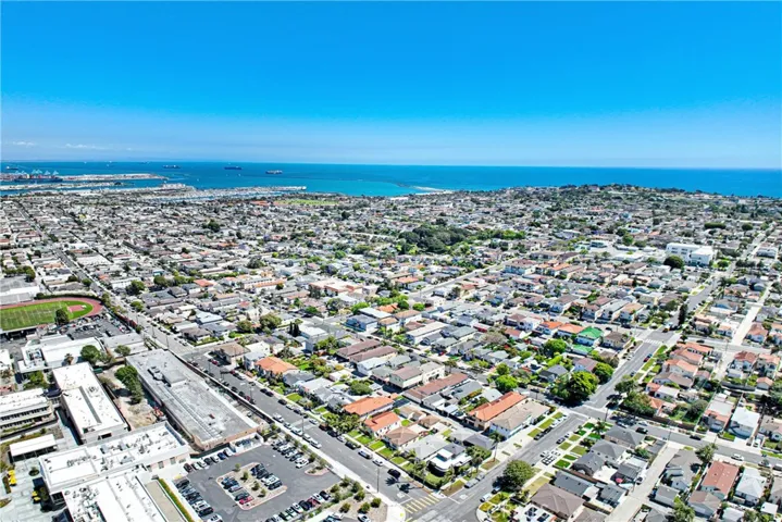 Close to parks, recreation, beaches and walking trails!