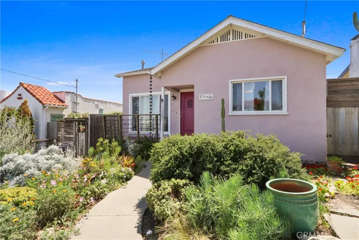 Very charming 2 bedroom in upper San Pedro!