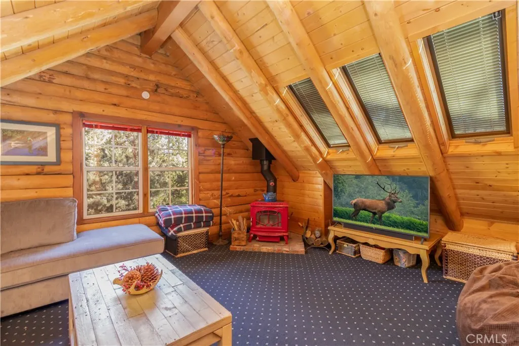 Upper loft