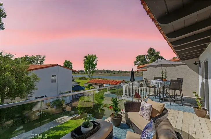 Beautiful Bay Views on oversized upstairs deck!