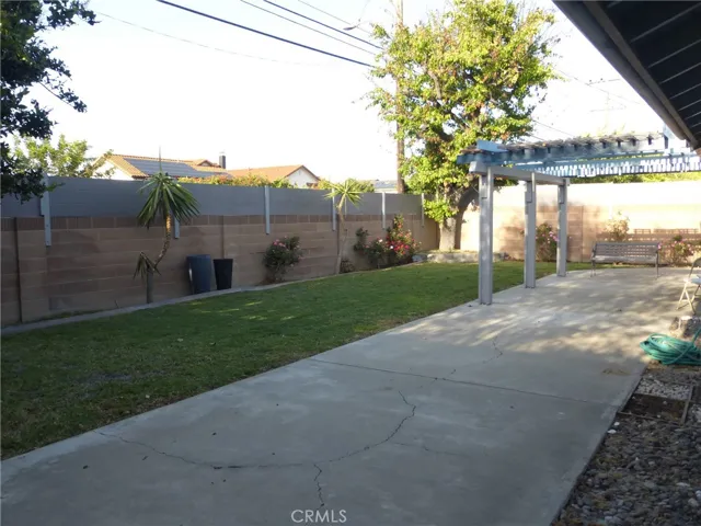 8881 Albatross Dr, Huntington Beach, California 92646