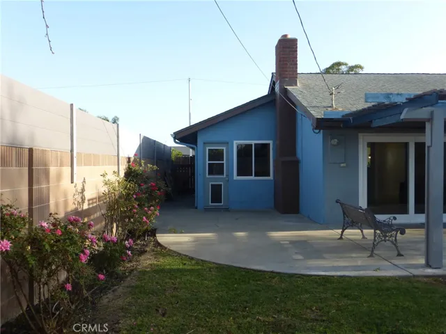 8881 Albatross Dr, Huntington Beach, California 92646