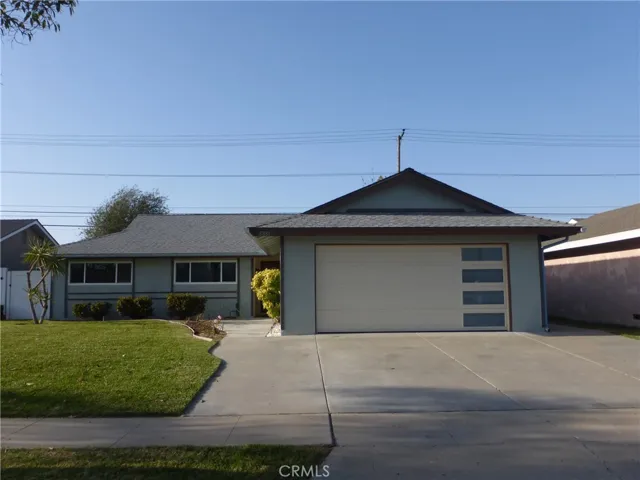 8881 Albatross Dr, Huntington Beach, California 92646