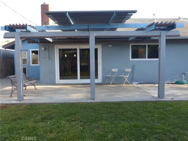 8881 Albatross Dr, Huntington Beach, California 92646
