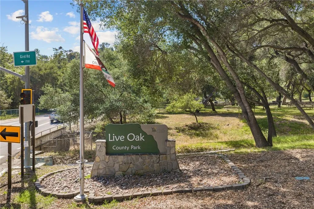 Live Oak Park