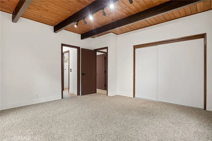 With en suite bathroom and large closet