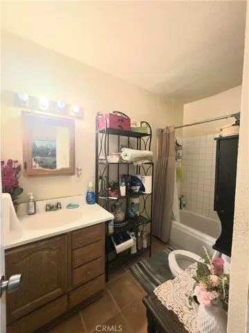 16486 Hughes Road, Victorville, California 92395